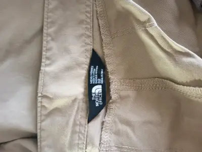 Pantalones beige casuales para hombre - miniatura 2