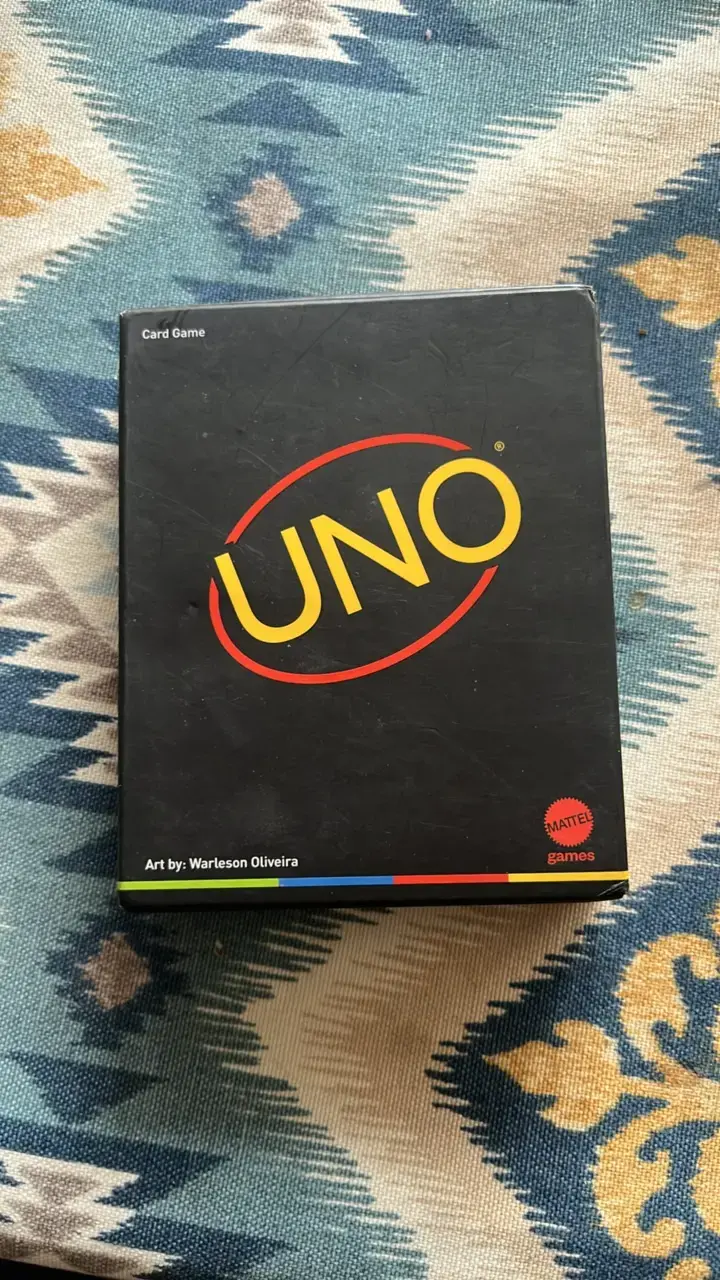 Juego de cartas UNO minimalista - 1