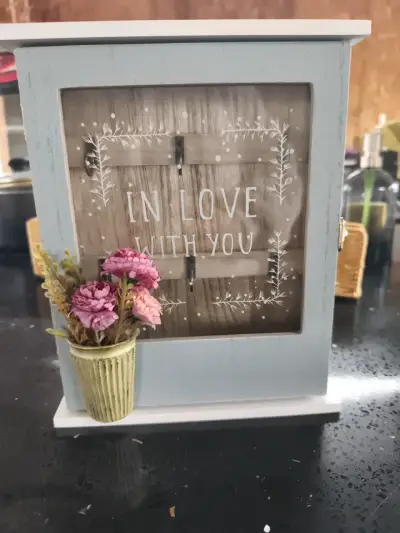 Caja decorativa para llaves - miniatura 1