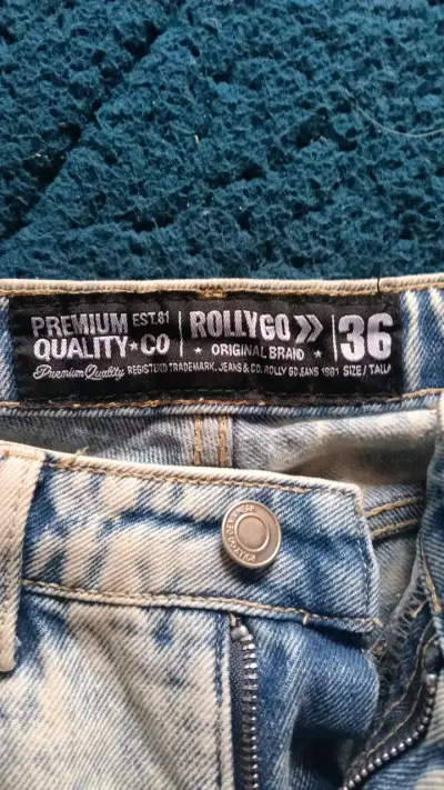 Jeans desgastados estilo vintage para mujer - miniatura 3