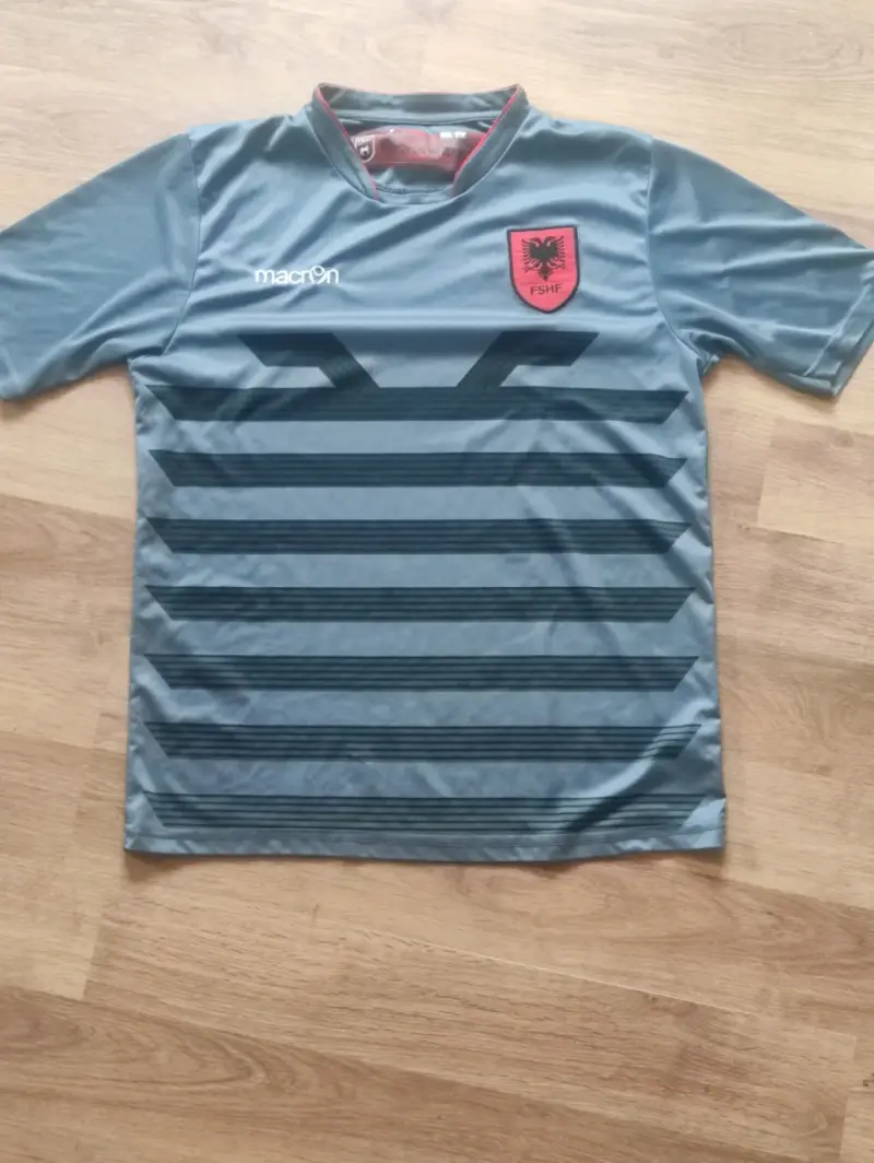Camiseta Albania tercera equipación 2016 Macron