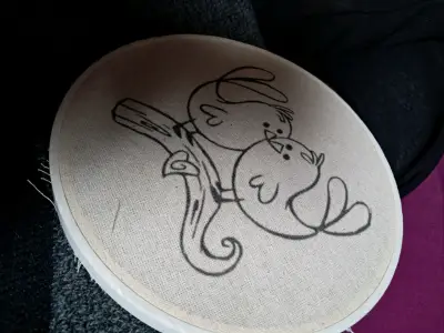 Bastidor de bordado con diseño de pájaros - miniatura 2