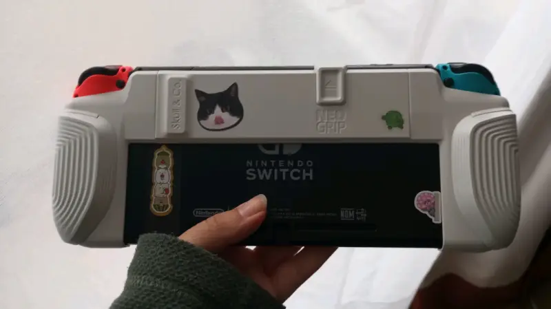 Consola Nintendo Switch con estuche - 2