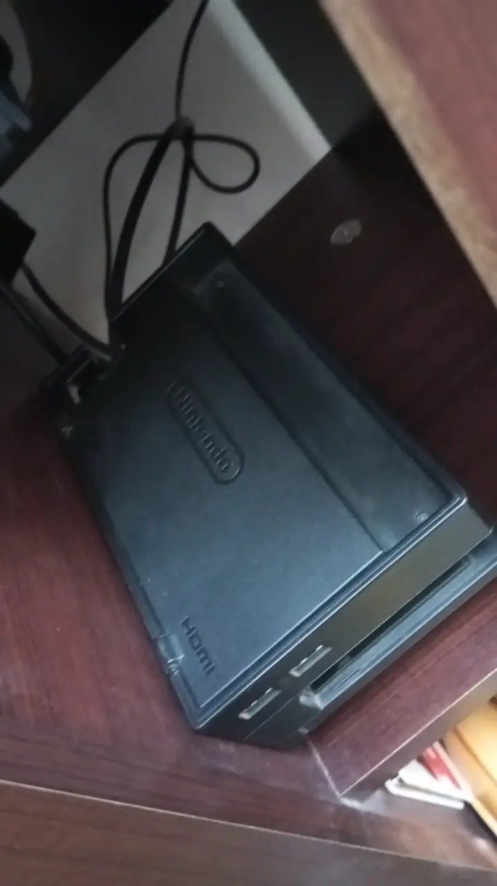 Consola Nintendo Switch con estuche - 4