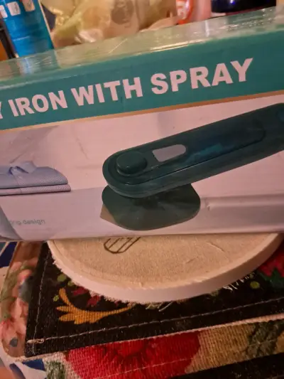 Plancha de viaje con spray portátil - miniatura 1