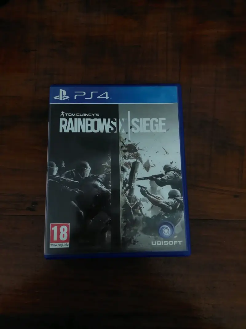 Juego PS4 Tom Clancy's Rainbow Six Siege - 1
