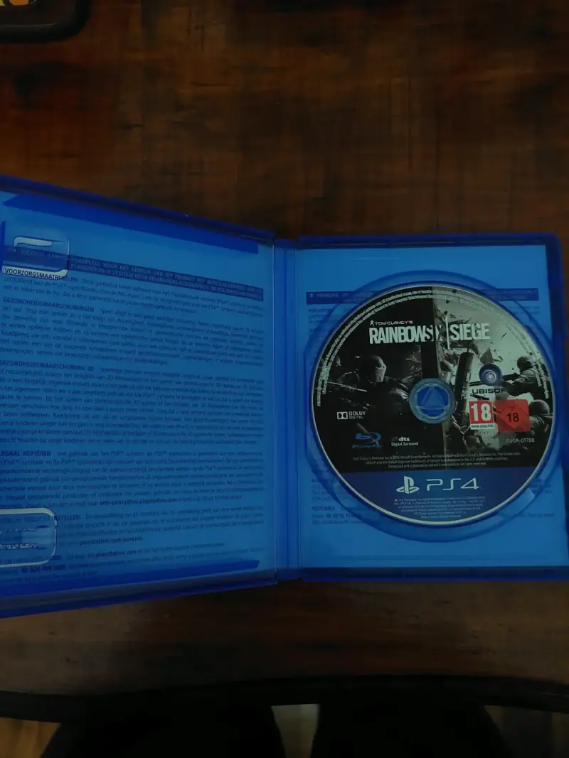Juego PS4 Tom Clancy's Rainbow Six Siege - 3