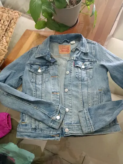 Chaqueta de mezclilla Levi's azul claro - miniatura 1
