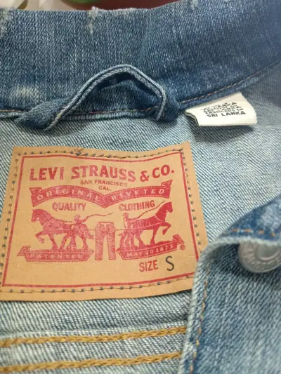 Chaqueta de mezclilla Levi's azul claro - miniatura 2