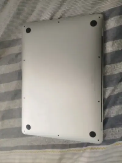 MacBook Air con pantalla Retina 13 pulgadas - miniatura 4