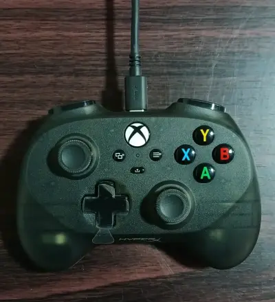 Control HyperX Clutch Tanto Mini para Xbox - miniatura 2