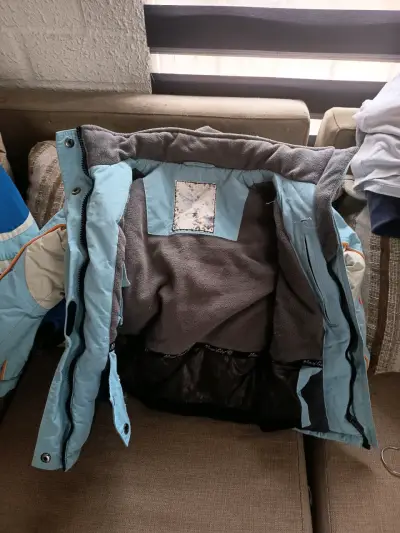 Chaqueta de invierno celeste con forro polar - miniatura 1