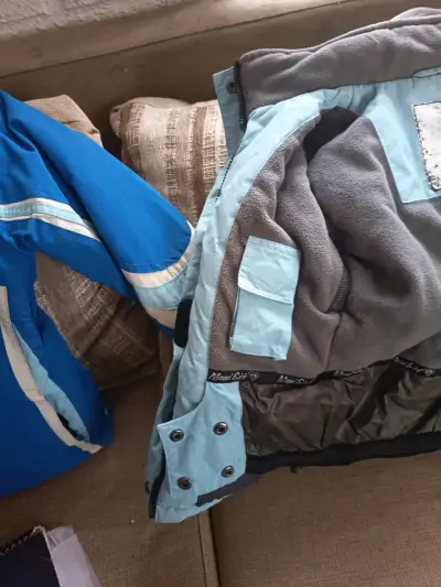 Chaqueta de invierno celeste con forro polar - miniatura 3