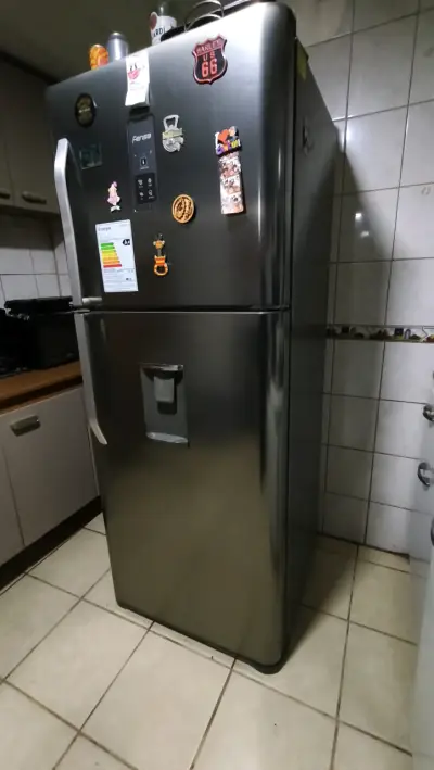 Refrigerador Fensa de acero inoxidable con dispensador - miniatura 4