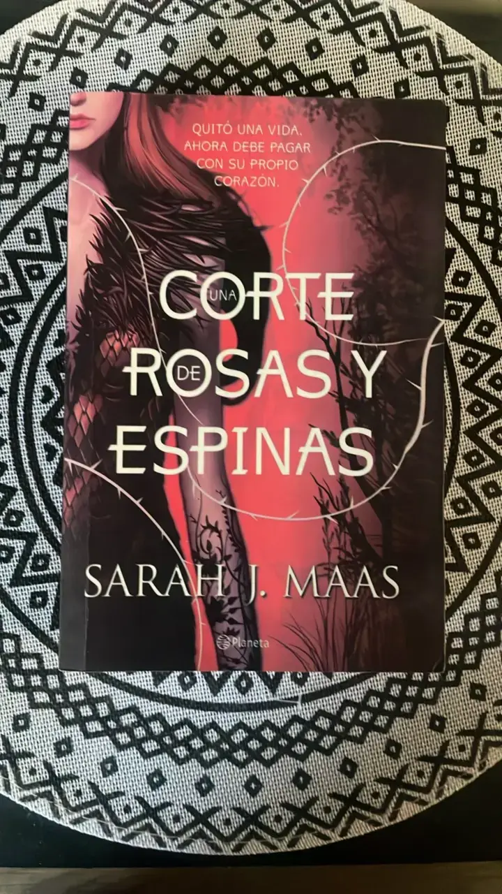 Colección de libros 'Una Corte de Rosas y Espinas' - 2
