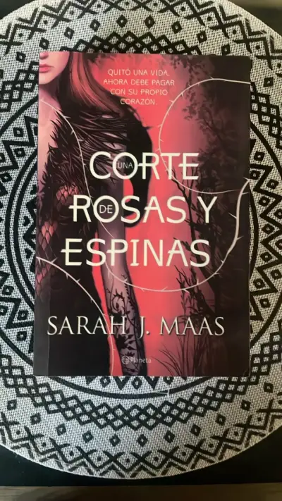 Colección de libros 'Una Corte de Rosas y Espinas' - miniatura 2