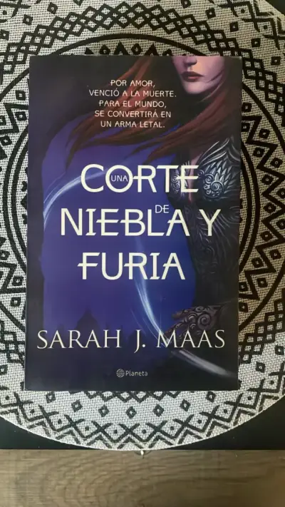 Colección de libros 'Una Corte de Rosas y Espinas' - miniatura 6