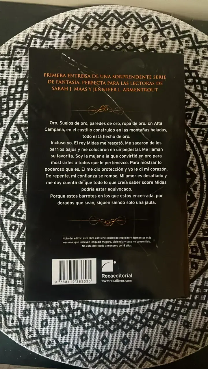 Libro 'La Prisionera de Oro' de Raven Kennedy - 2