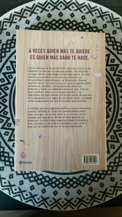 Libro 'Romper el Círculo' de Colleen Hoover - miniatura 2