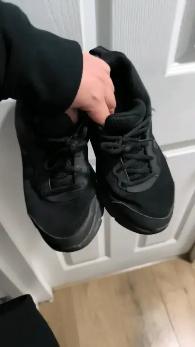 Zapatillas deportivas Under Armour negras - miniatura 2