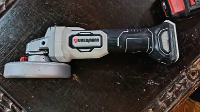 Esmeriladora angular Ubermann portátil - miniatura 1