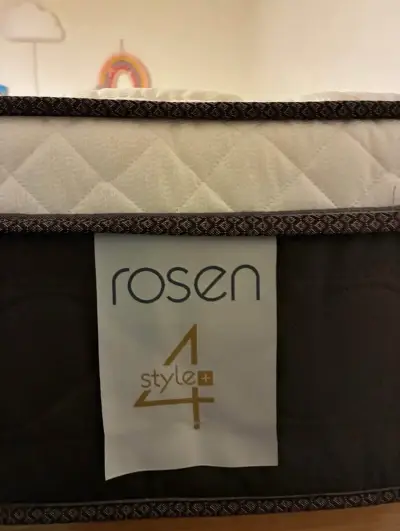 Cama Kura IKEA con colchón Rosen y sábanas - miniatura 5