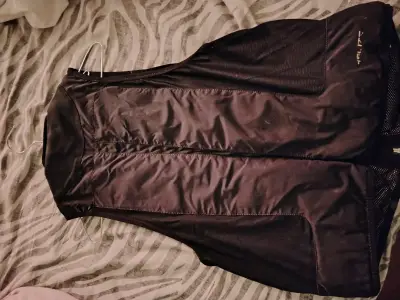 Chaleco airbag negro con botella de CO2 - miniatura 3