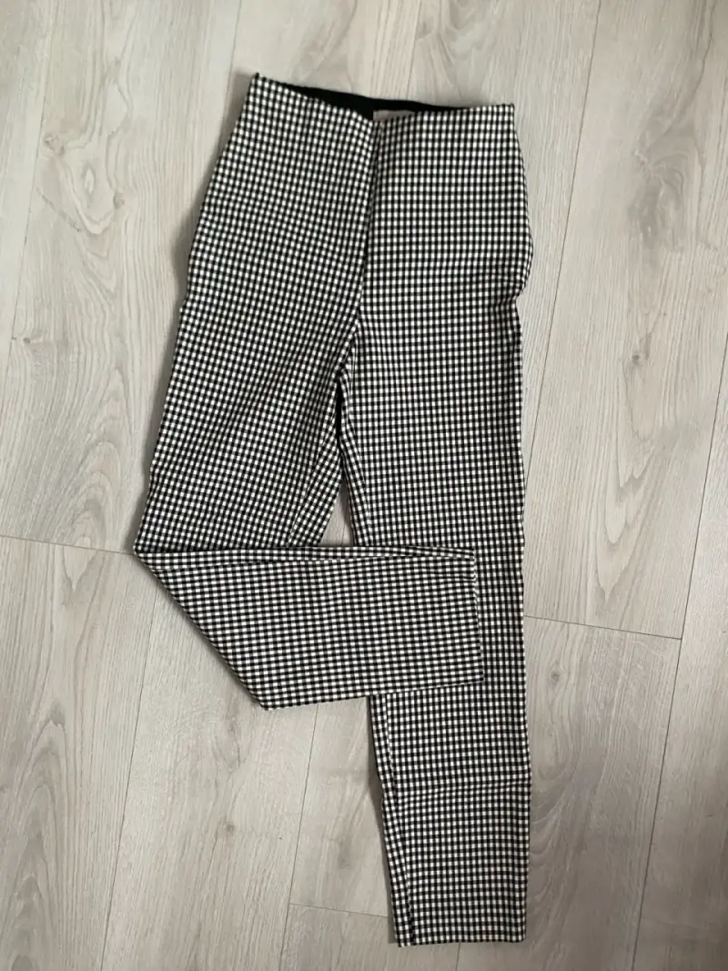 Pantalones a cuadros blanco y negro - 1