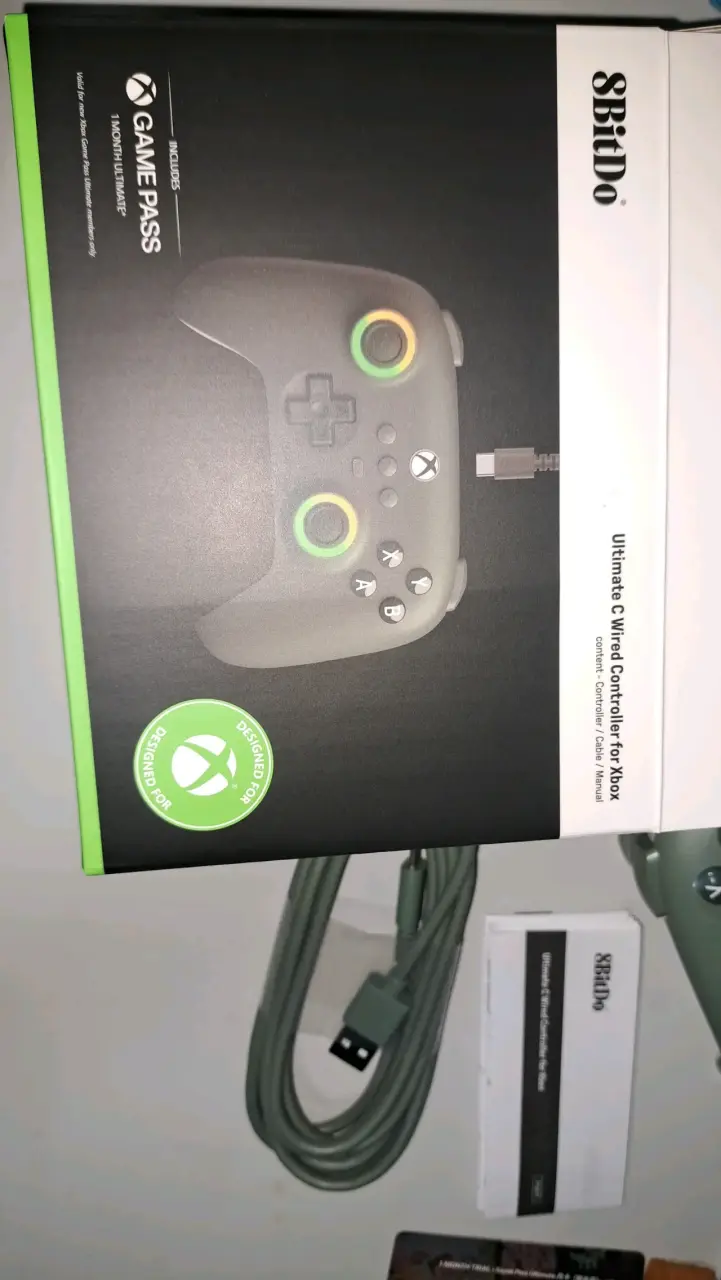 Controlador alámbrico 8BitDo para Xbox - 1