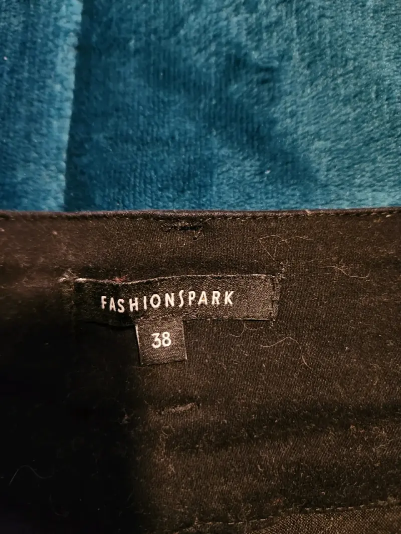 Shorts de mezclilla negros para mujer - 2