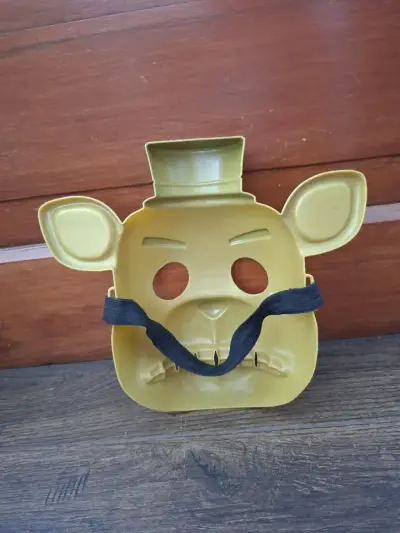 Máscara de personaje animatrónico Golden Freddy - miniatura 2