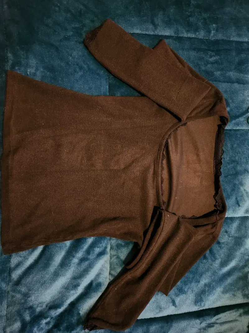Polera negra manga larga para mujer