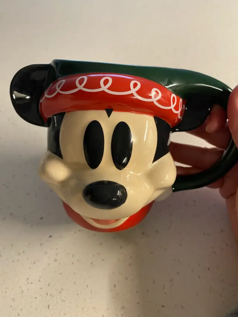 Taza de cerámica Mickey Mouse navideña - 1