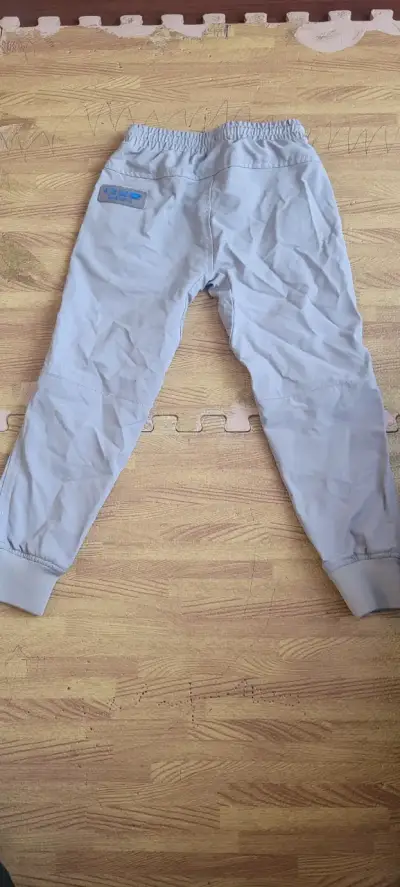 Pantalones deportivos grises para niños - miniatura 1