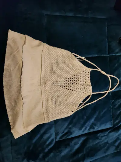 Top tejido blanco con tirantes - miniatura 1