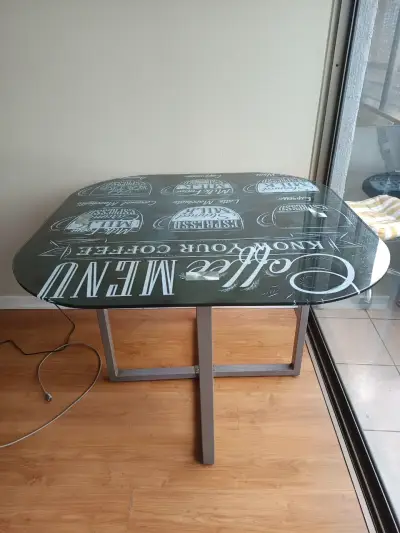 Mesa de vidrio con diseño vintage - miniatura 1
