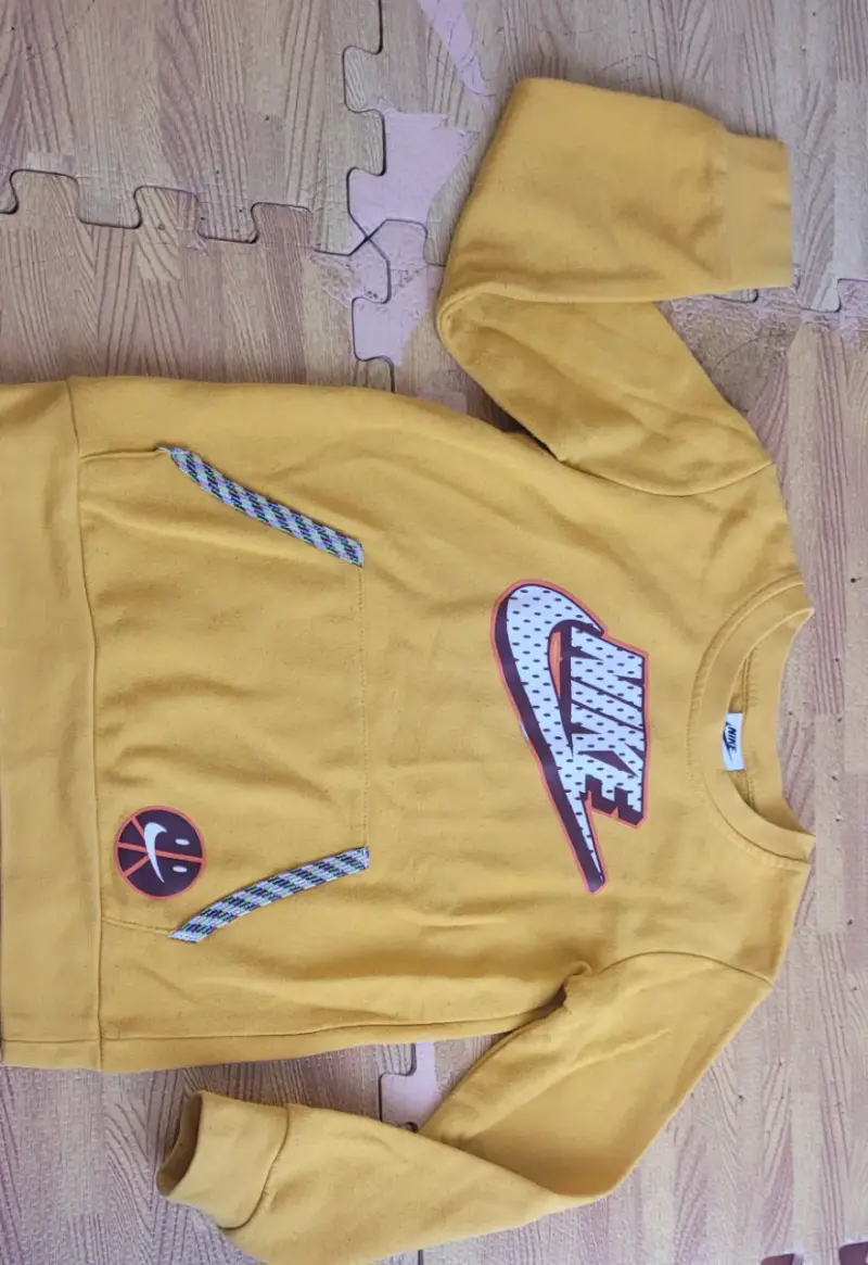 Polerón Nike amarillo para niños 5-6 años - 2