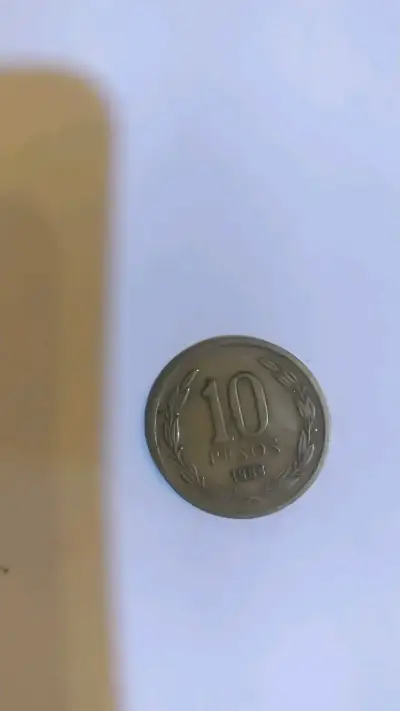 Moneda chilena de 10 pesos 1988 - miniatura 1