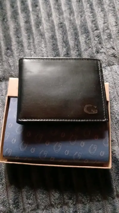 Billetera de cuero con tecnología RFID Guante - miniatura 3