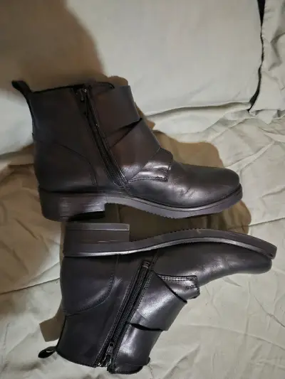 Botines de cuero negro con hebillas - miniatura 2