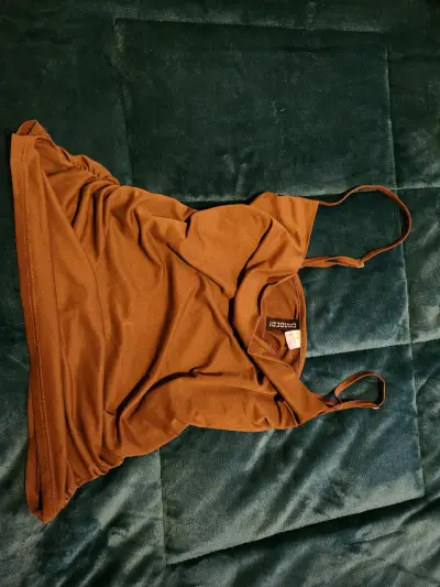 Polera tirantes marrón acinturada - miniatura 1