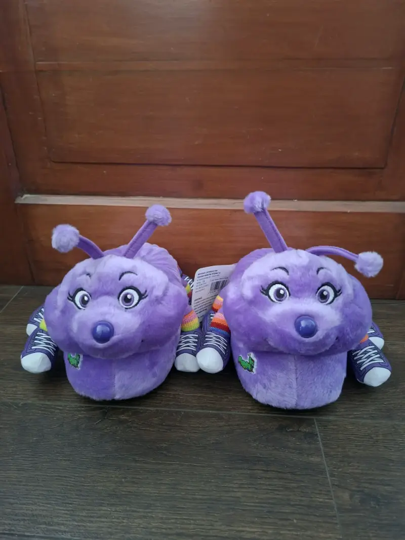 Pantuflas de cien pies peluche morado (talla 2-3) - 1