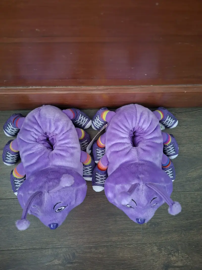 Pantuflas de cien pies peluche morado (talla 2-3) - 2