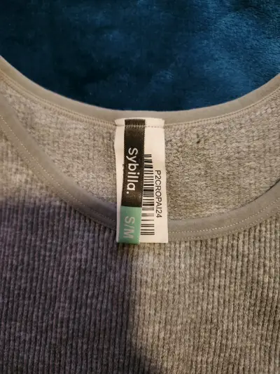Top deportivo gris - miniatura 2