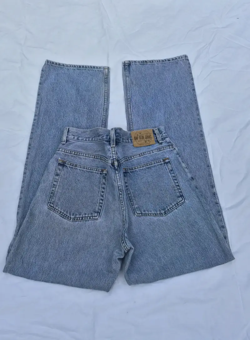 Mom Jeans azul claro de mezclilla GAP - 3