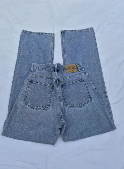 Mom Jeans azul claro de mezclilla GAP - miniatura 3