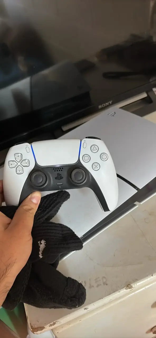 Consola PlayStation 5 con control DualSense - 2