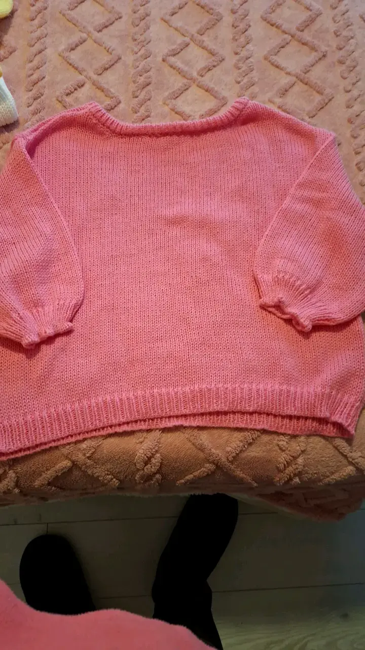 Suéter rosado de lana para mujer
