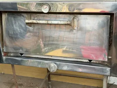 Horno de acero inoxidable con termómetro - miniatura 2