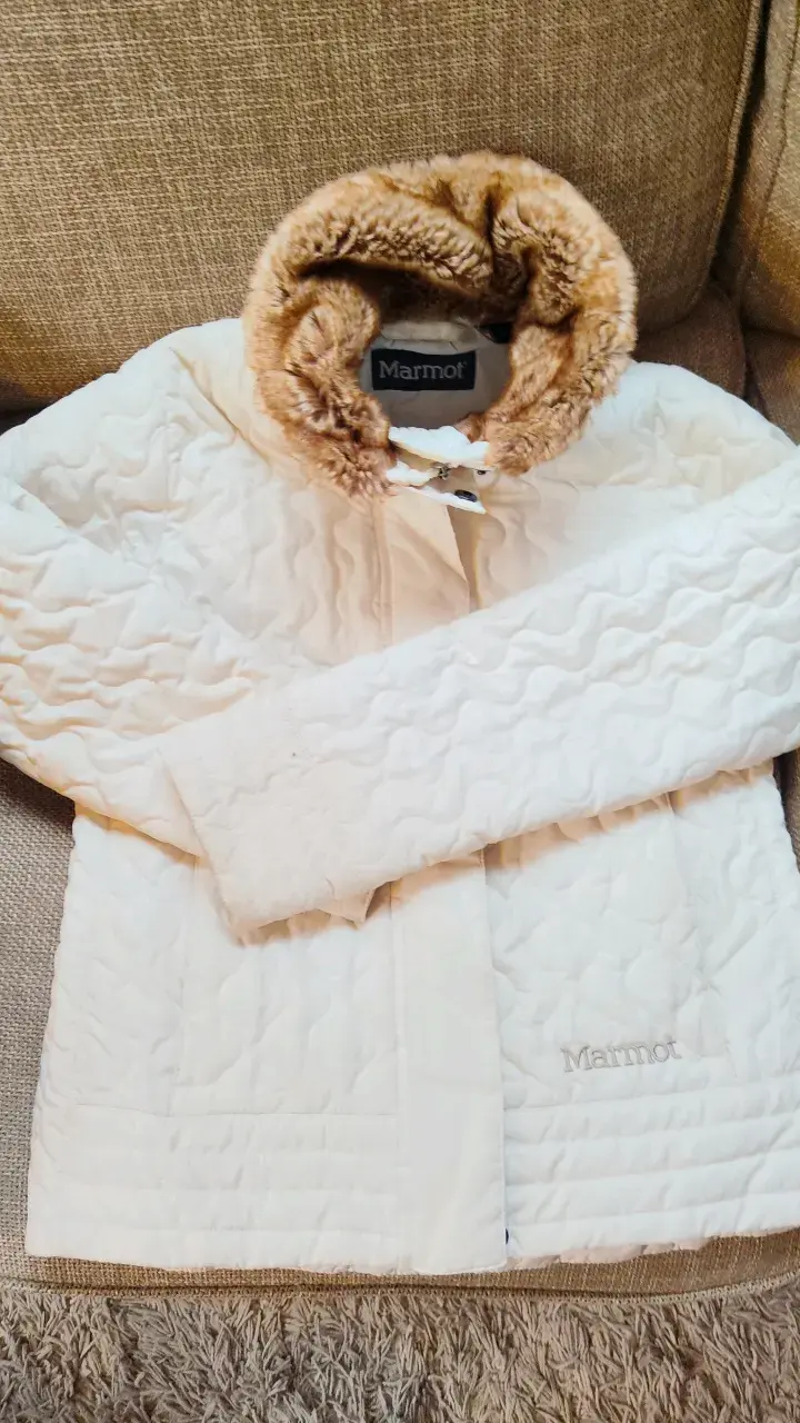 Chaqueta Marmot blanca con cuello de piel - 1
